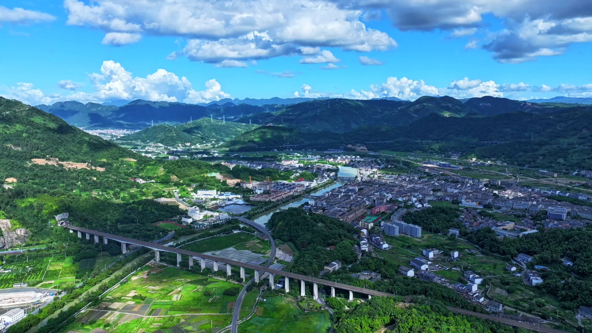 ���������ݡ����ݲ��ϣ�����Ѱ�����Ĺ��Ŷ���