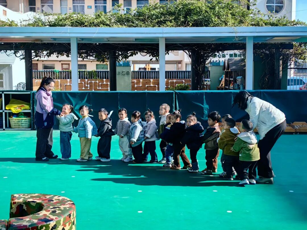 �������ݡ���ʩ����������ͷ���ζ�ͯ�ɳ���������