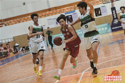 ����ȫ������У԰���������� �ø���ѧ���߽�ȫ������