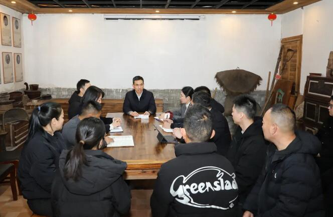 苍南县委书记张本锋赴莒溪镇田寮村参加主题党日活动