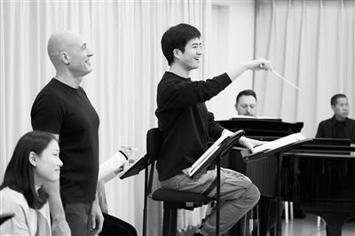 温州青年指挥家郭汉丞的逐梦之路:从背水一战到“国际三强”