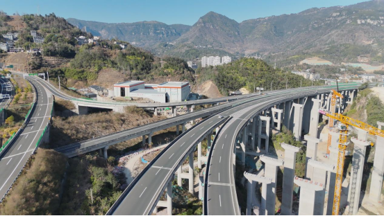 �����������ӽǡ� ���ݸ���Ϊ���˱���ע��Ƽ�����