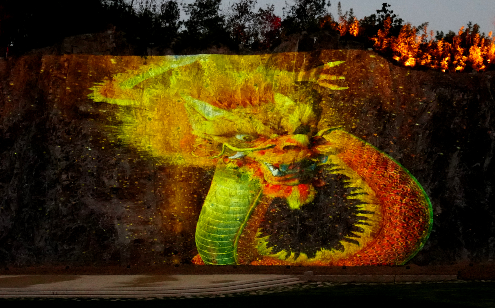 ����԰��԰���±��ϵ�����̬���� ���±�ɭ�־糡������Ļ