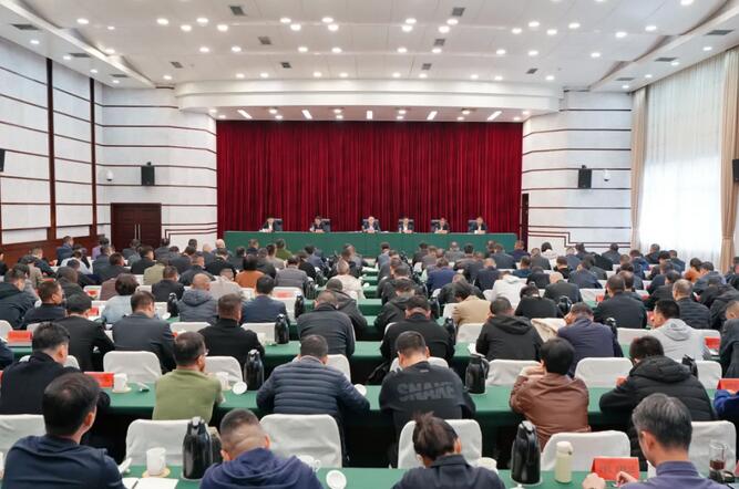 乐清市委常委会（扩大）会议传达贯彻省两会精神