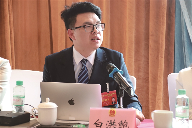 ������ס�����������������³�������λ�˴����˵�۵��Ὠ��