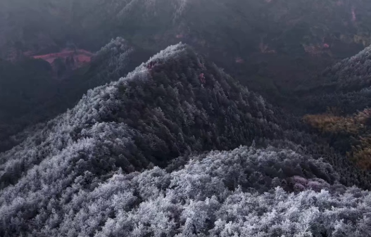 �����ĳɣ�����ǧɽ�� ڡ��������