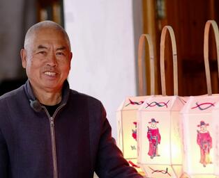 手艺人叶际国:用花灯唤醒一个村的年味