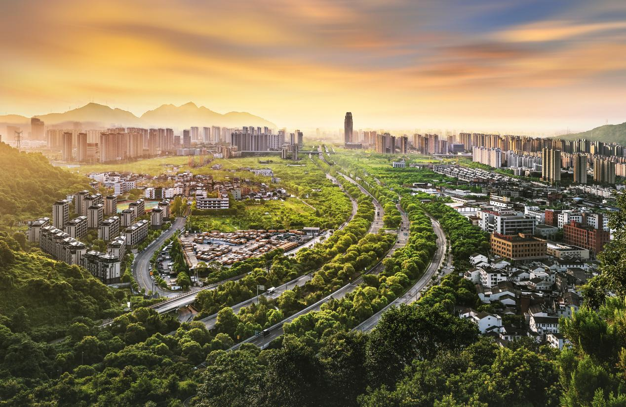 ǧ��֮�ϣ��������������������չ�ġ����ر��ࡱ