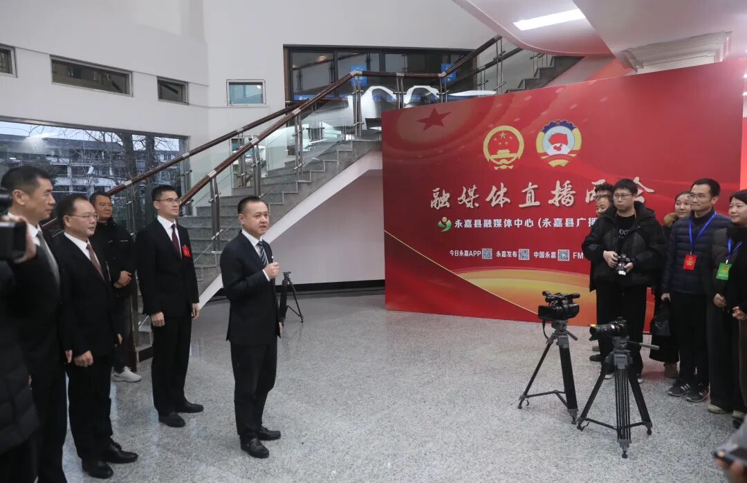 �������쵼����ο�ʲμ������ᱨ�����Ź�����