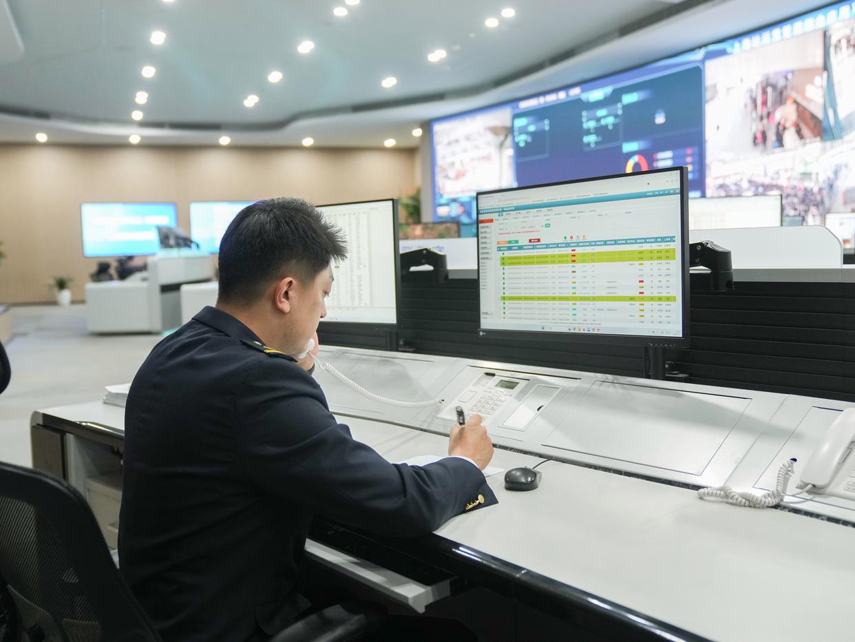 ��������̽�ö����·��������