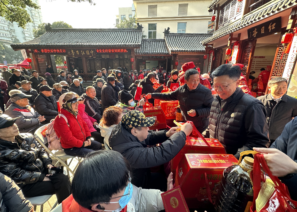 ¹�ǡ�ӭ�������硱��ϯ 531�����Ѽ�ͥ������ְ��������ζ