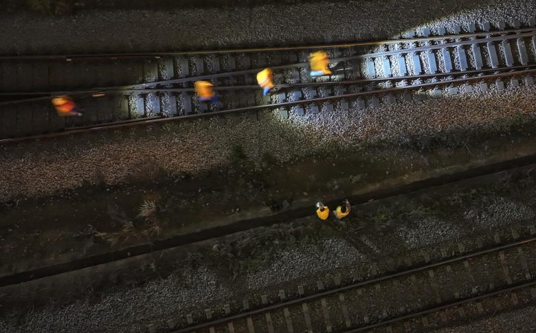 ���δ��ˡ���ȫ���ߡ�