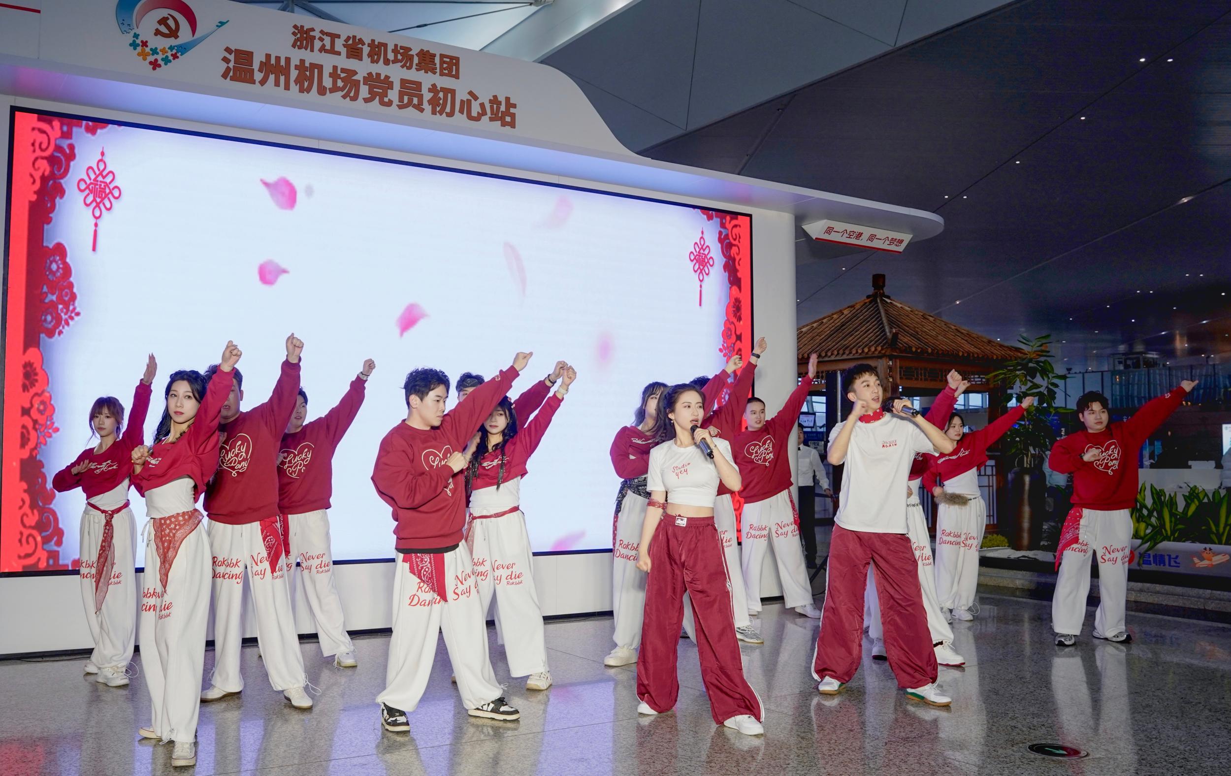 ��������̨�ÿ͵����� �������ݡ��ո۴�������ů����·