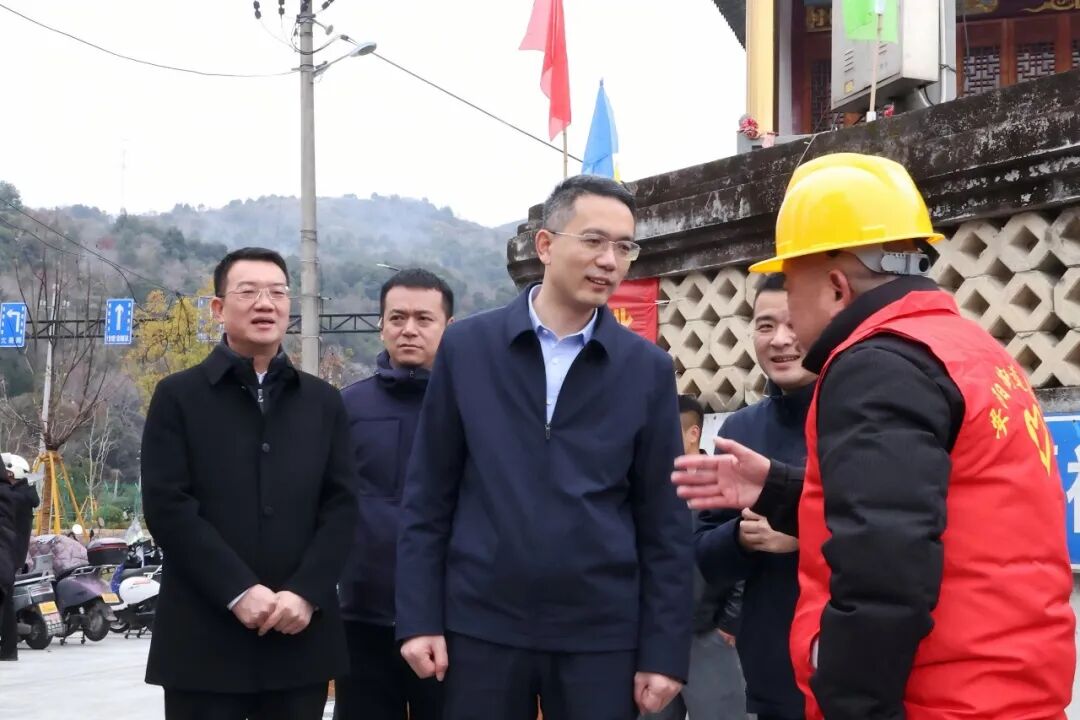 ����ί�������鴺���ڼ�ɭ�ַ��������ץʵץϸ������ؾٴ� ȷ��Ⱥ�ڰ�ȫƽ�ȹ���