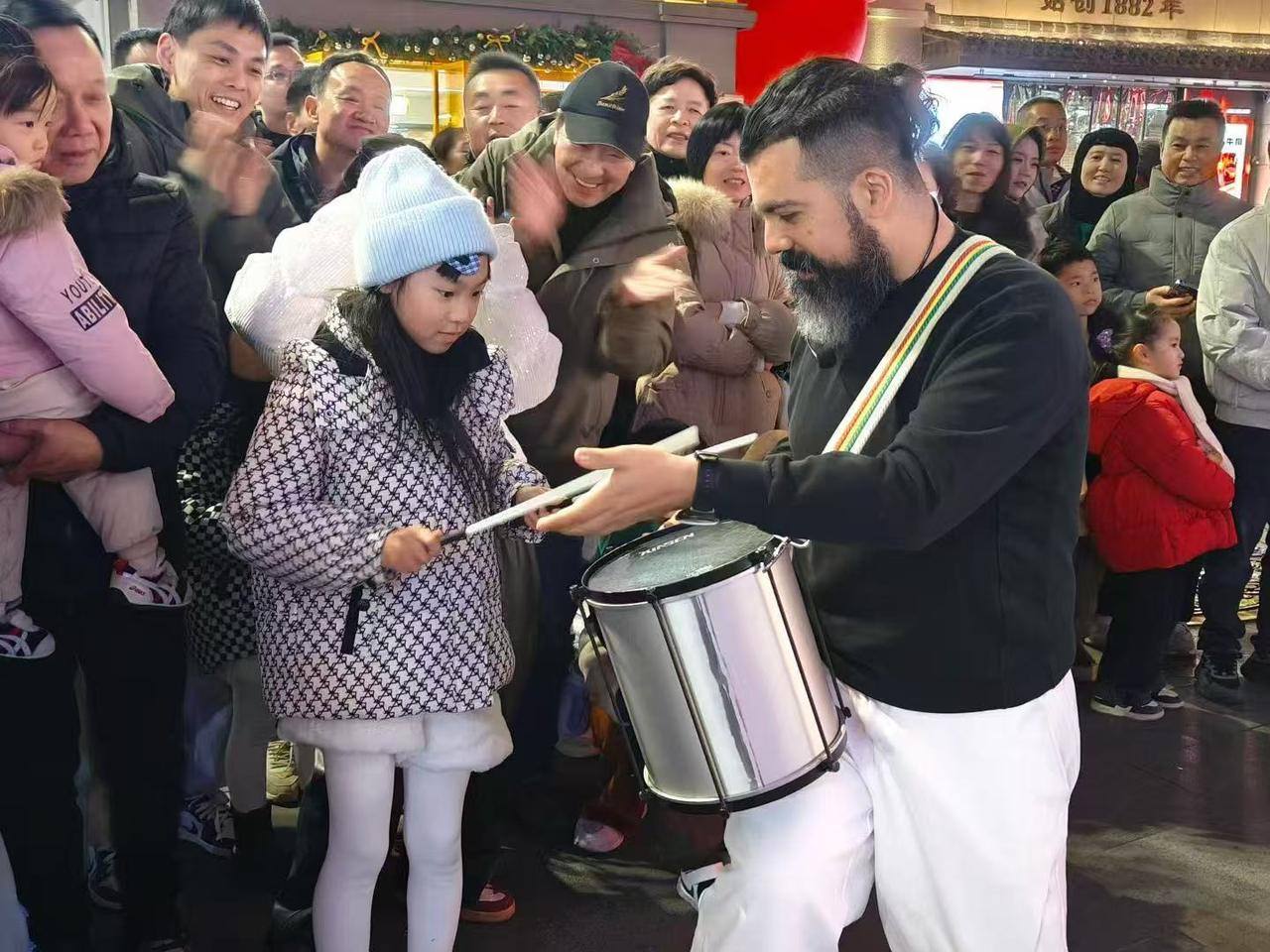 �����������ݴ�ҵ¼����һ���˲���������������