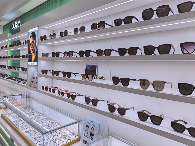 걺��۾�С�򣬡����¡��Ĳ�ֻ�������۾�