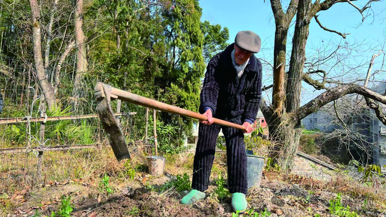 ����101�����˰��ֵ� һ���ջ�4000�������700����ͷ��500������