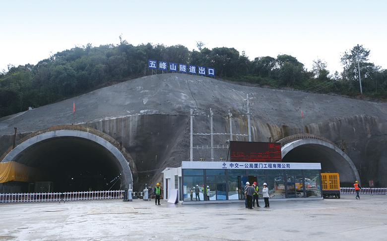 330�������������ŶθĽ�����ȫ�渴��