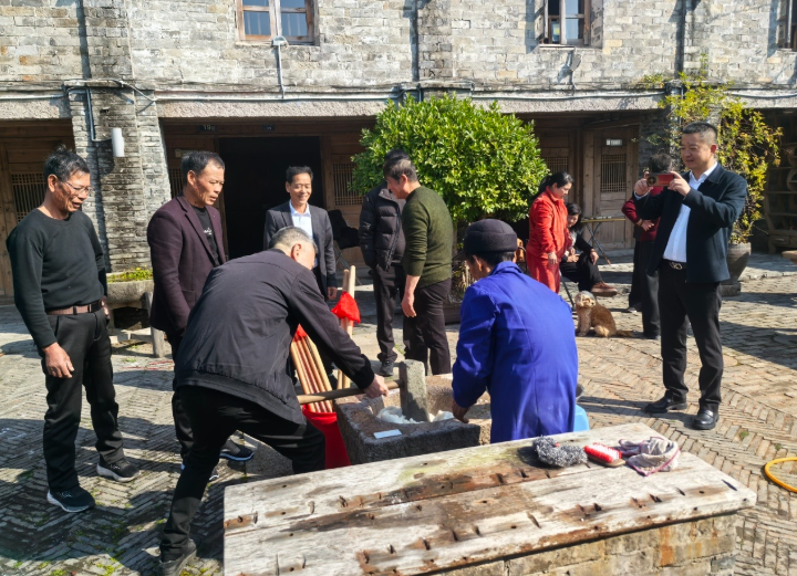 �����족��ǳ��������������䡰������ ����������¸���