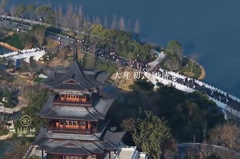 ���ڴ��µر꣬����԰��԰������