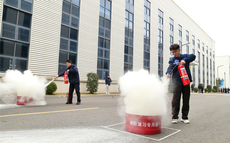 ���ݴ��¡�����+���á�ģʽ �Ϻð�ȫ������������һ�Ρ�