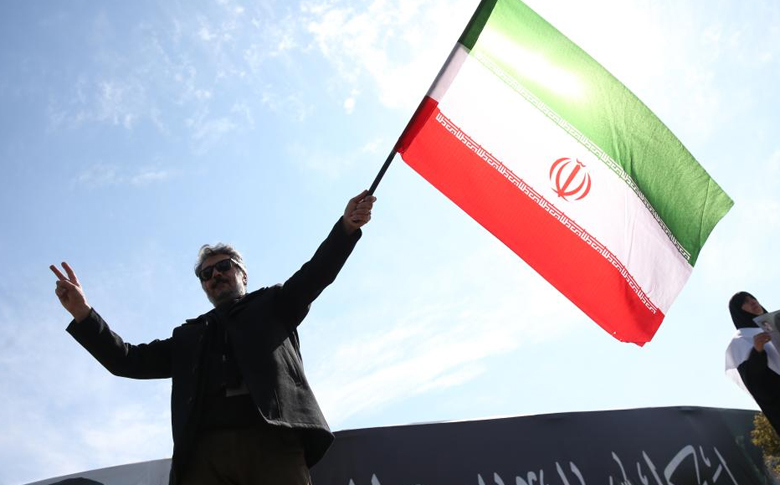 ��������Ǵ����������ɫ�ж����ʵ����Ͼ���Ϯ��