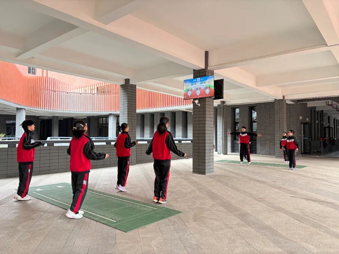 ��AI��ʦ����У԰ �������˹�����ʵ�ֽ�ѧ����˫����