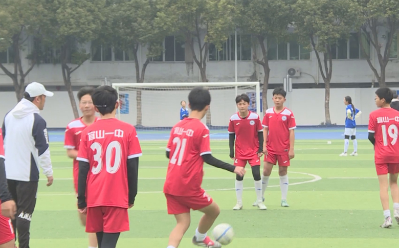 ���Ҽ�������ɫѧУ�鲼���� 걹�����ȼ��У԰����