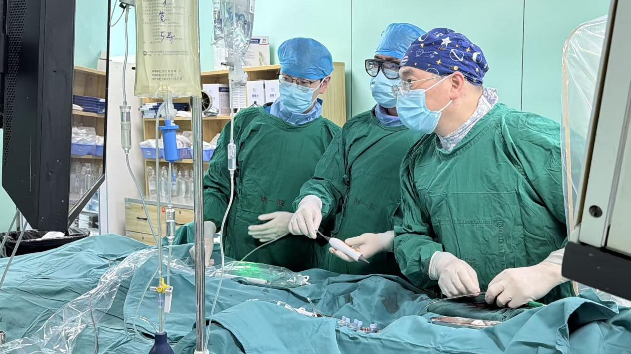 跨越万里的信任!从国外专程飞赴温医大附一院寻求RDN新希望