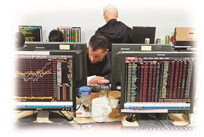 ��Ԫ�������ƽ��λ���������С����зֻ��������꣬���ǵ�Ǯ�÷������