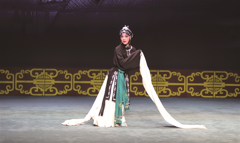 瓯剧《奇巧案·装疯》获全国荣誉