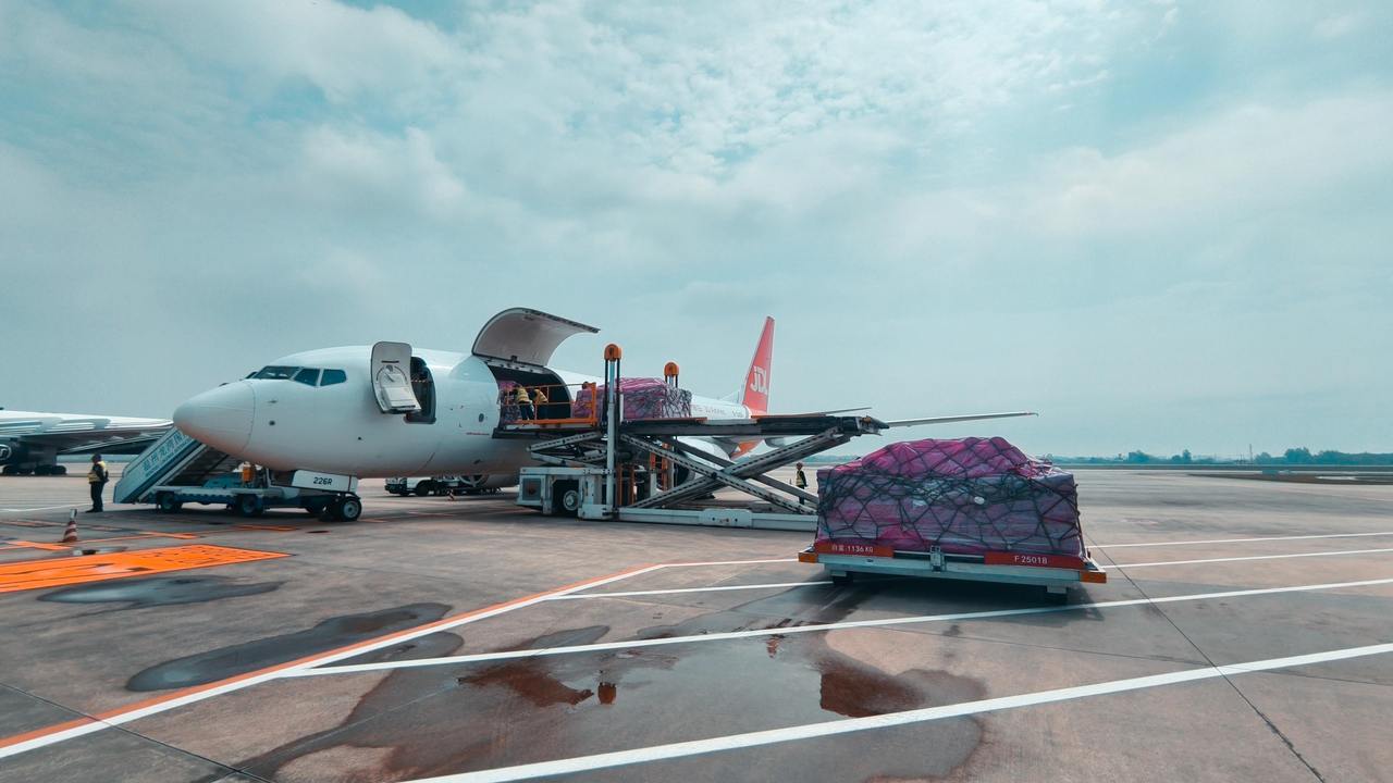 ÿ������ֱ���ϼ����� ���ݿոۿڰ�ӭ���羳ó����ͨ��