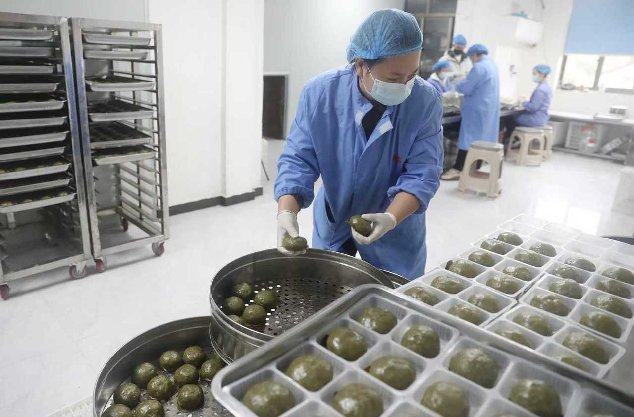 小工坊架起共富桥 永嘉箬溪嘉珍巾帼共富工坊入选省级名单