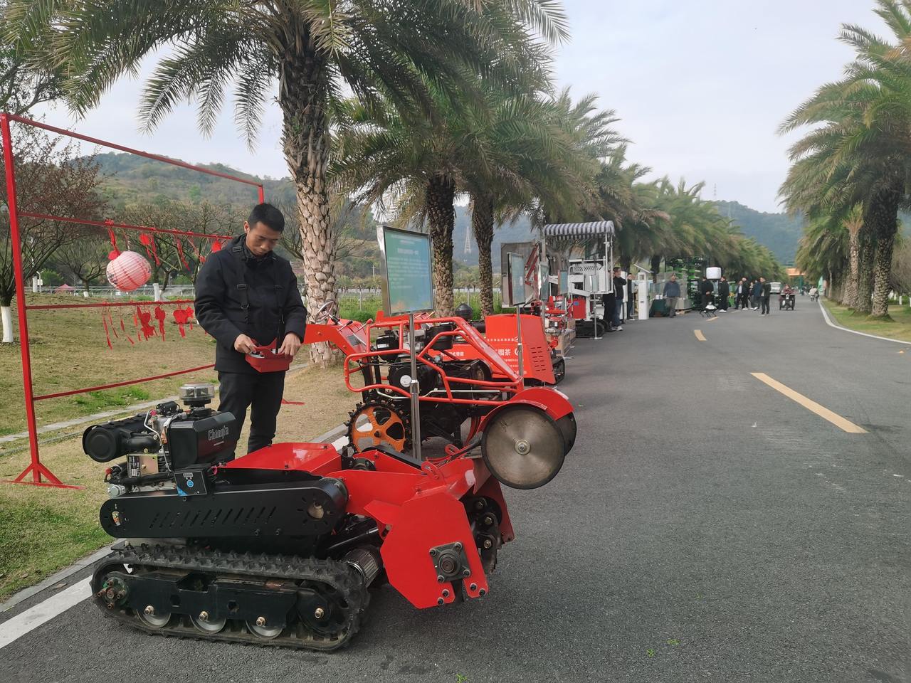 全省春耕备耕暨送科技下乡、水稻机插现场推进会走进乐清