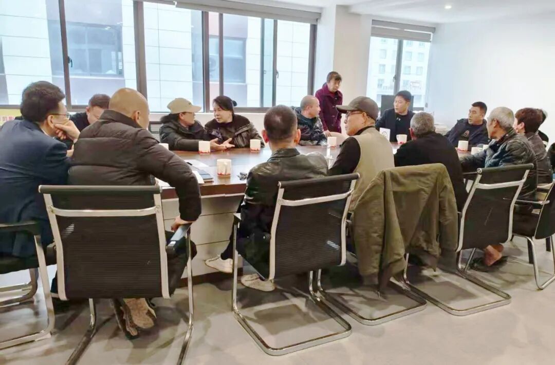 �¸�����ƽ���Σ�ȡ�ùؼ��Խ�չ