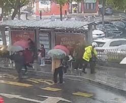 �����µ��ػ� Ů����ů�Ļ���