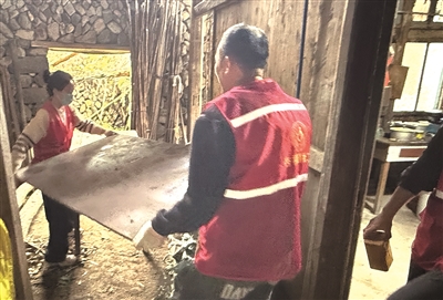 ������ůꖡ��ٴ����M��ɽ ��λ�������˵��f�����솢��