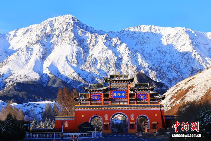 ���´�ѩ��˿·