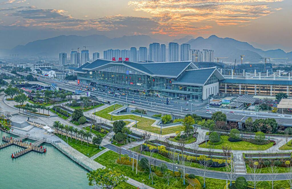 ���ټӡ���һ������8�� ���������г�������