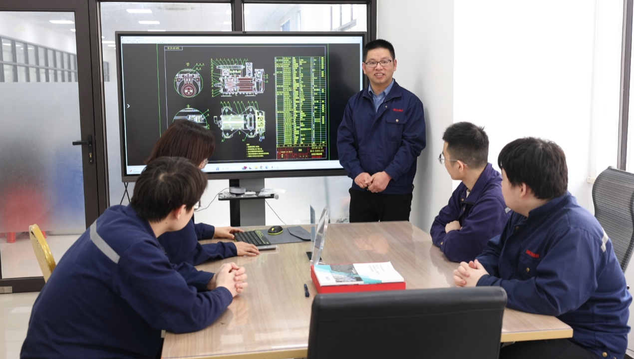 ȫ����һ�Ͷ����»������䣺����������ҵ28�꣬���¼������ƹ���¢��