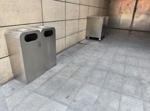 记者走访商圈、夜市,记录城市环境中的文明细节