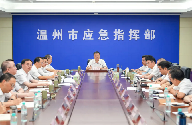 全面彻底打赢“沙德尔”防御硬仗 张振丰主持召开防御部署调度会