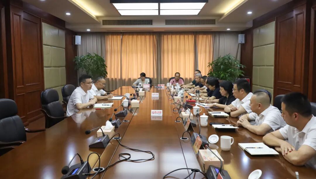 文成县委书记杨德听走访调研文成县人大常委会机关、文成县政协机关