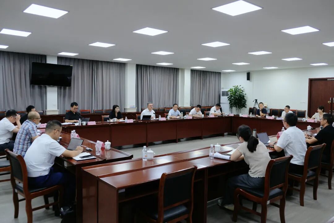瓯海区委书记刘云峰调研群众身边不正之风和腐败问题集中整治等重点工作