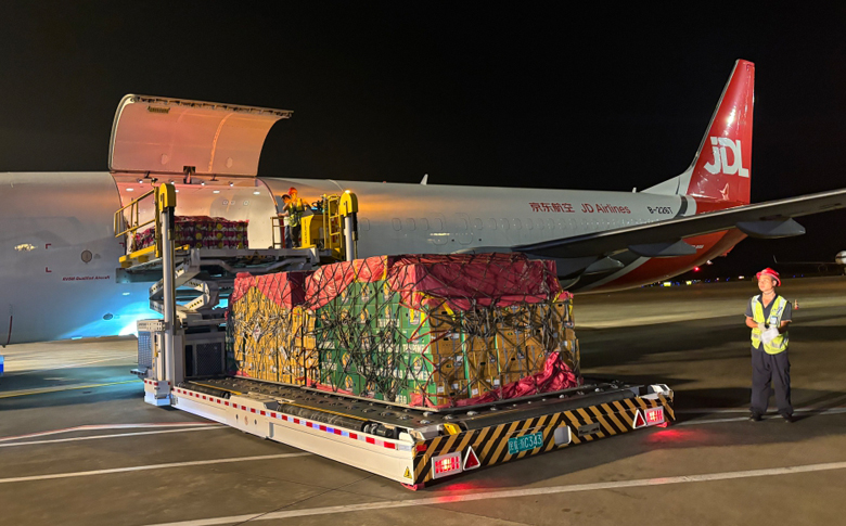 京东航空全货机首航温州 泰国榴莲直达浙南 出港货品直通湾区