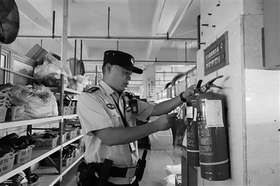 社区民警朱子毅的“长跑路”:没什么窍门!跑得比“矛盾”快一点